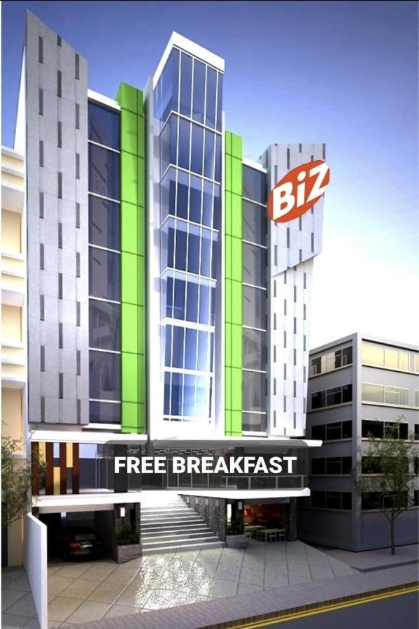 Biz Hotel City Center Амбон Экстерьер фото